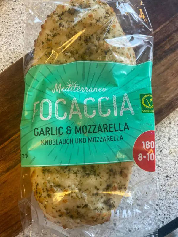 Mediterraneo focaccia met look en mozzarella