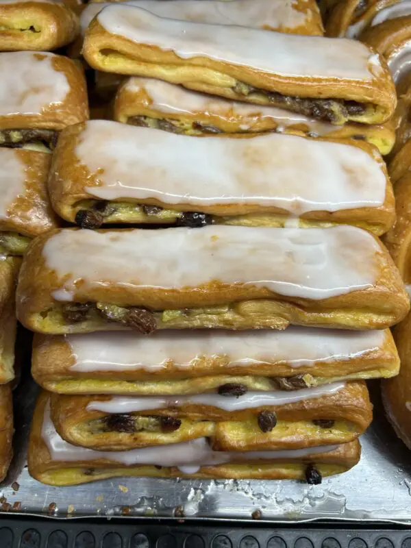 Lange rozijnenkoek